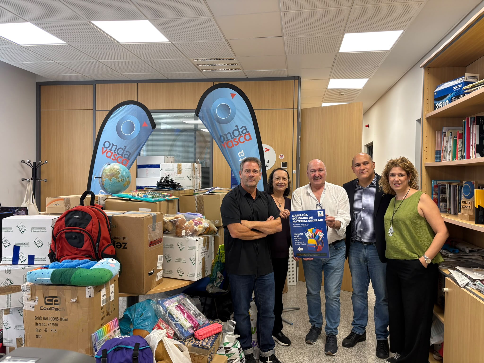 Material escolar rumbo a Venezuela: culmina con éxito la campaña solidaria de Onda Vasca
